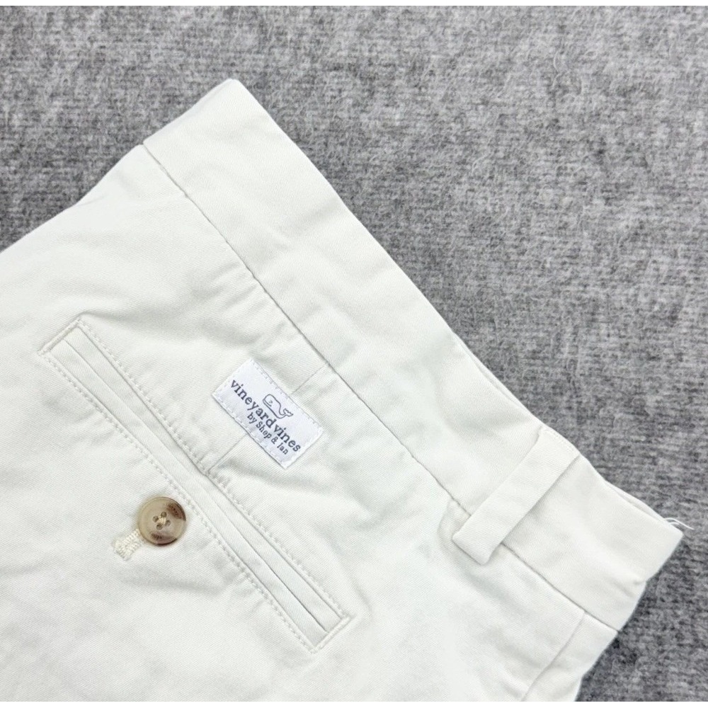 Vineyard Vines Shorts Mens 36 White Chino Flat Front Stretch Whale Logo Summer